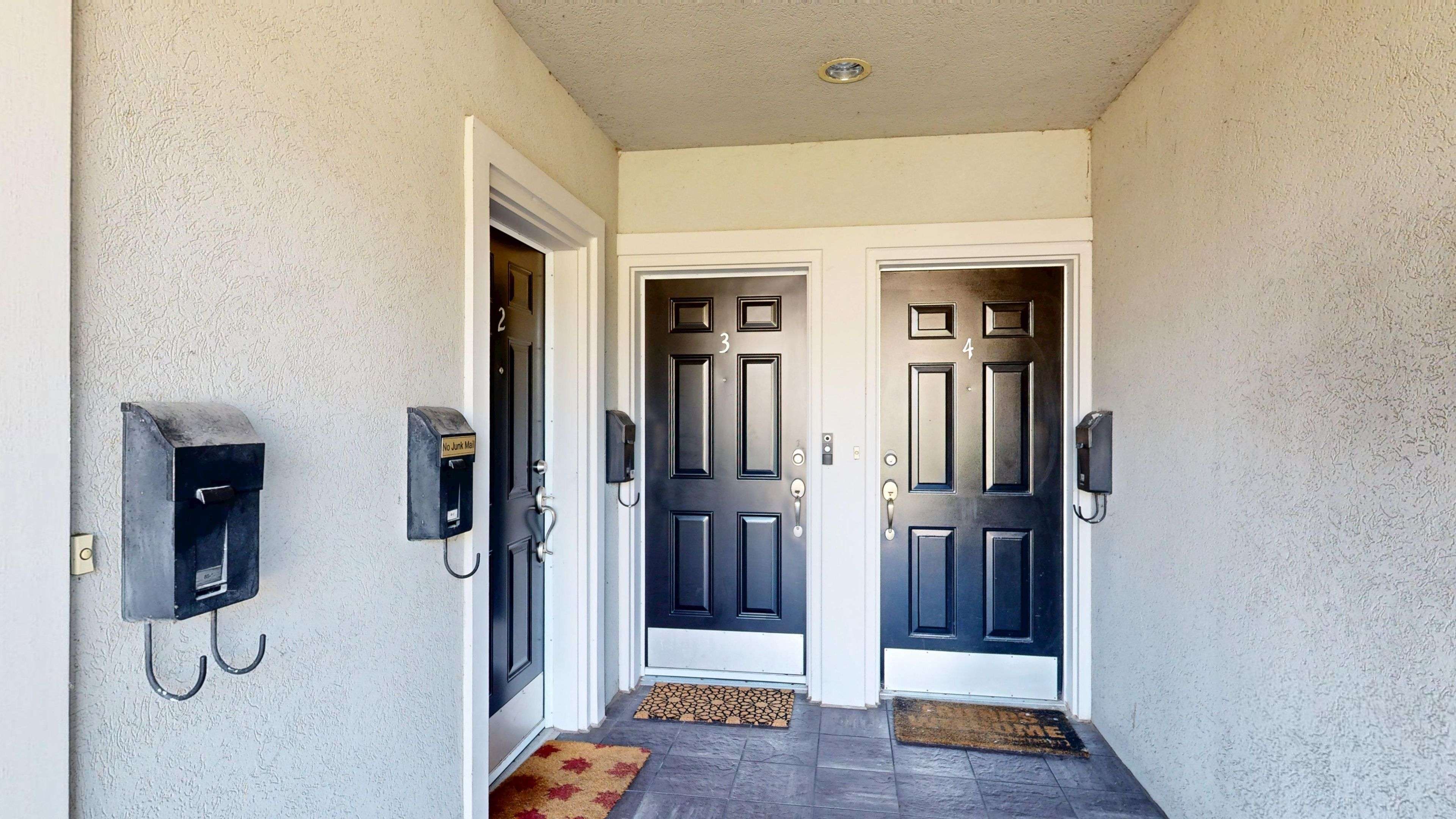 85 Albani ST ##3, Toronto W06, ON M8V 1X3