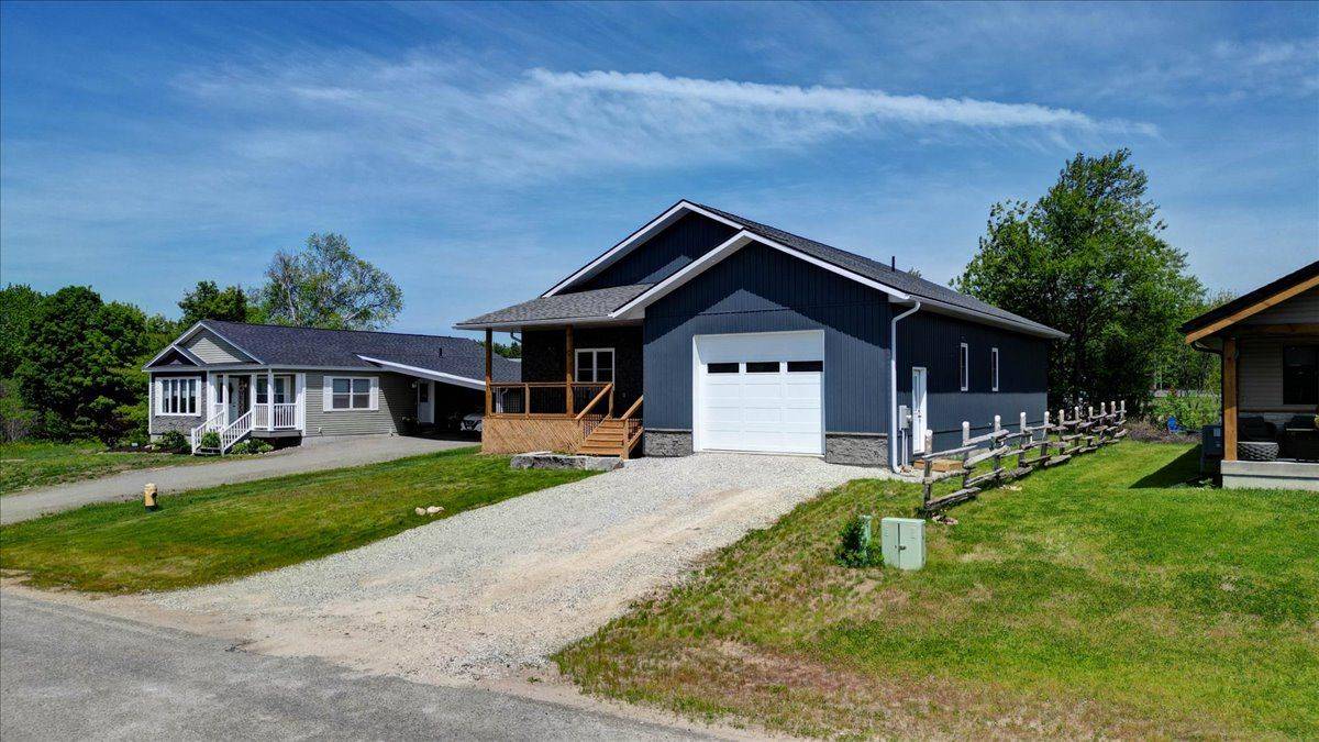 9 Williams DR, Bancroft, ON K0L 1C0