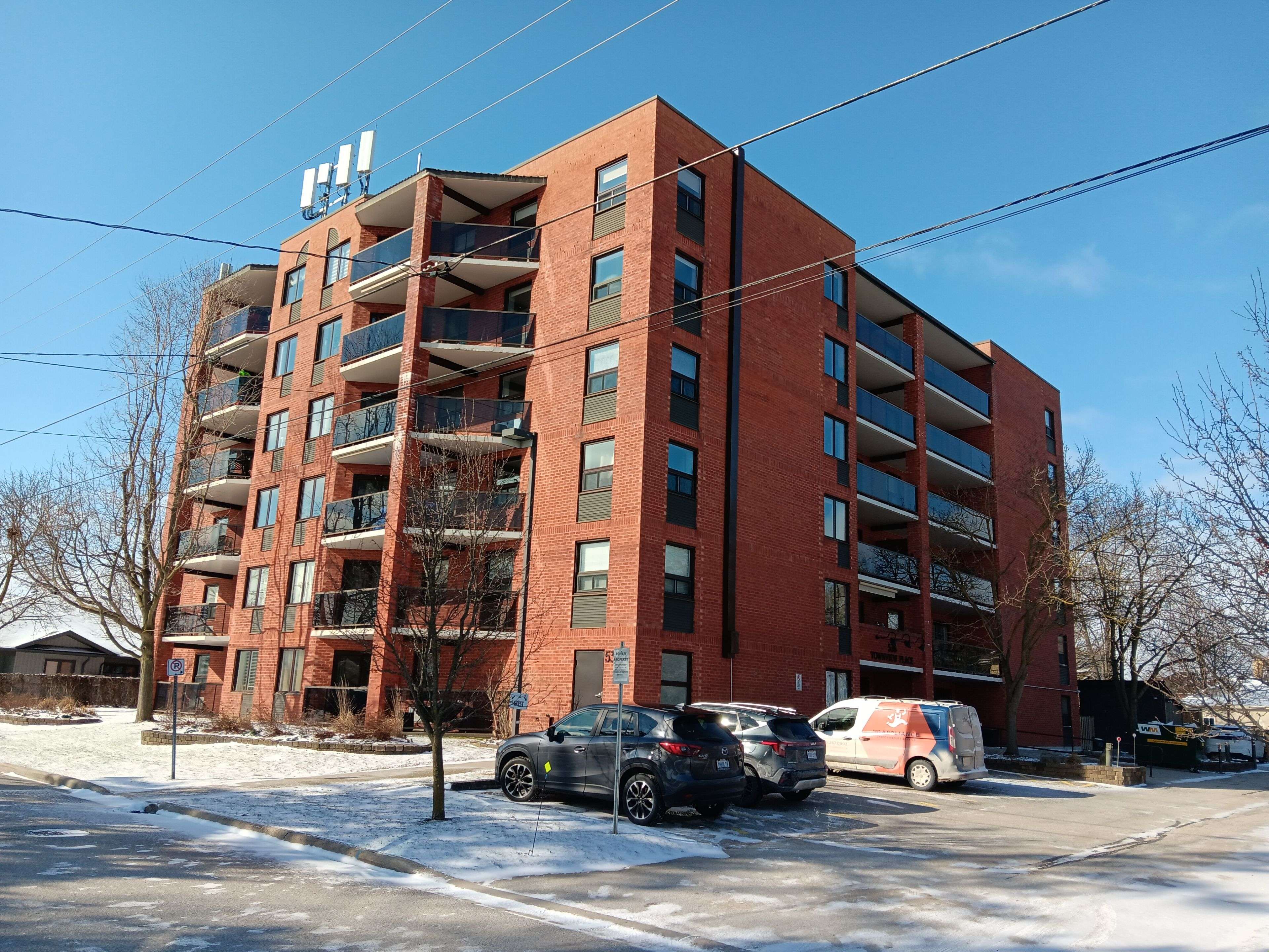 536 11th AVE #303, Hanover, ON N4N 2S4
