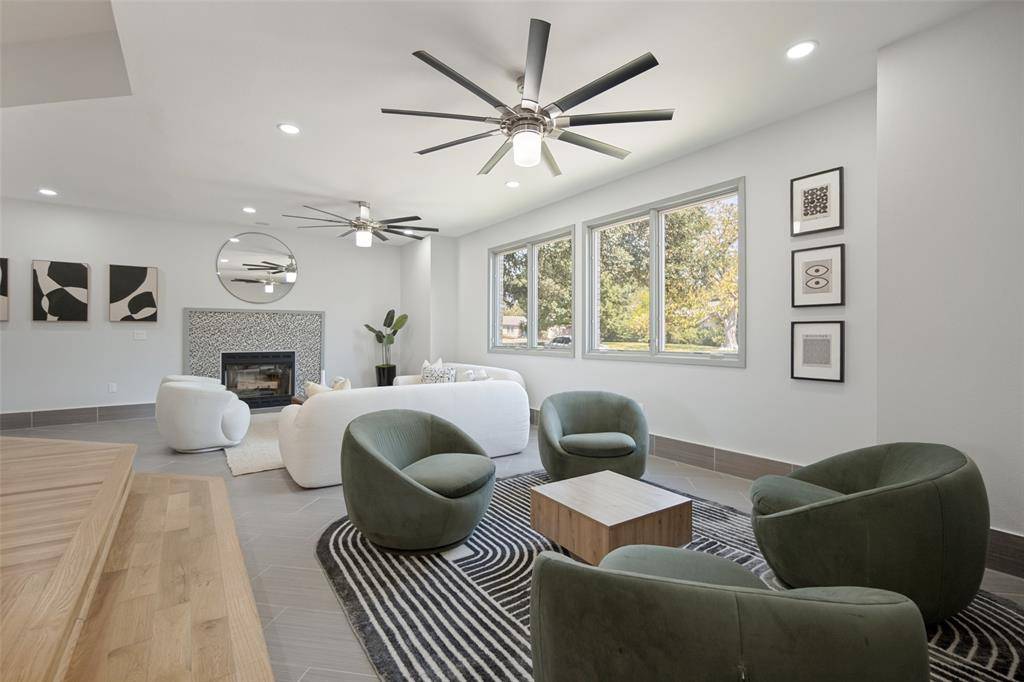 515 Aqua Drive, Dallas, TX 75218