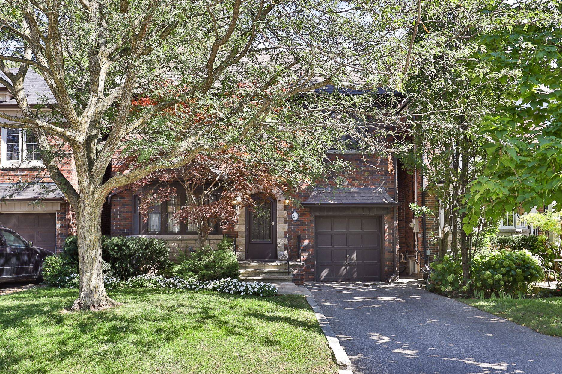 61 Hanna RD, Toronto C11, ON M4G 3M8