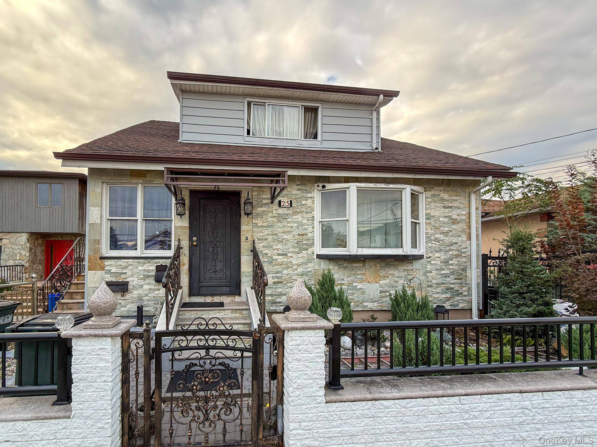 Address not disclosed, Valley Stream, NY 11580