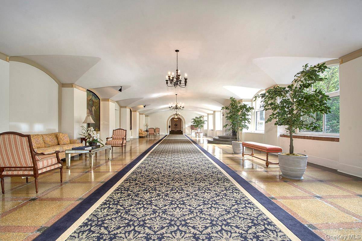 16 N Chatsworth AVE #311, Larchmont, NY 10538
