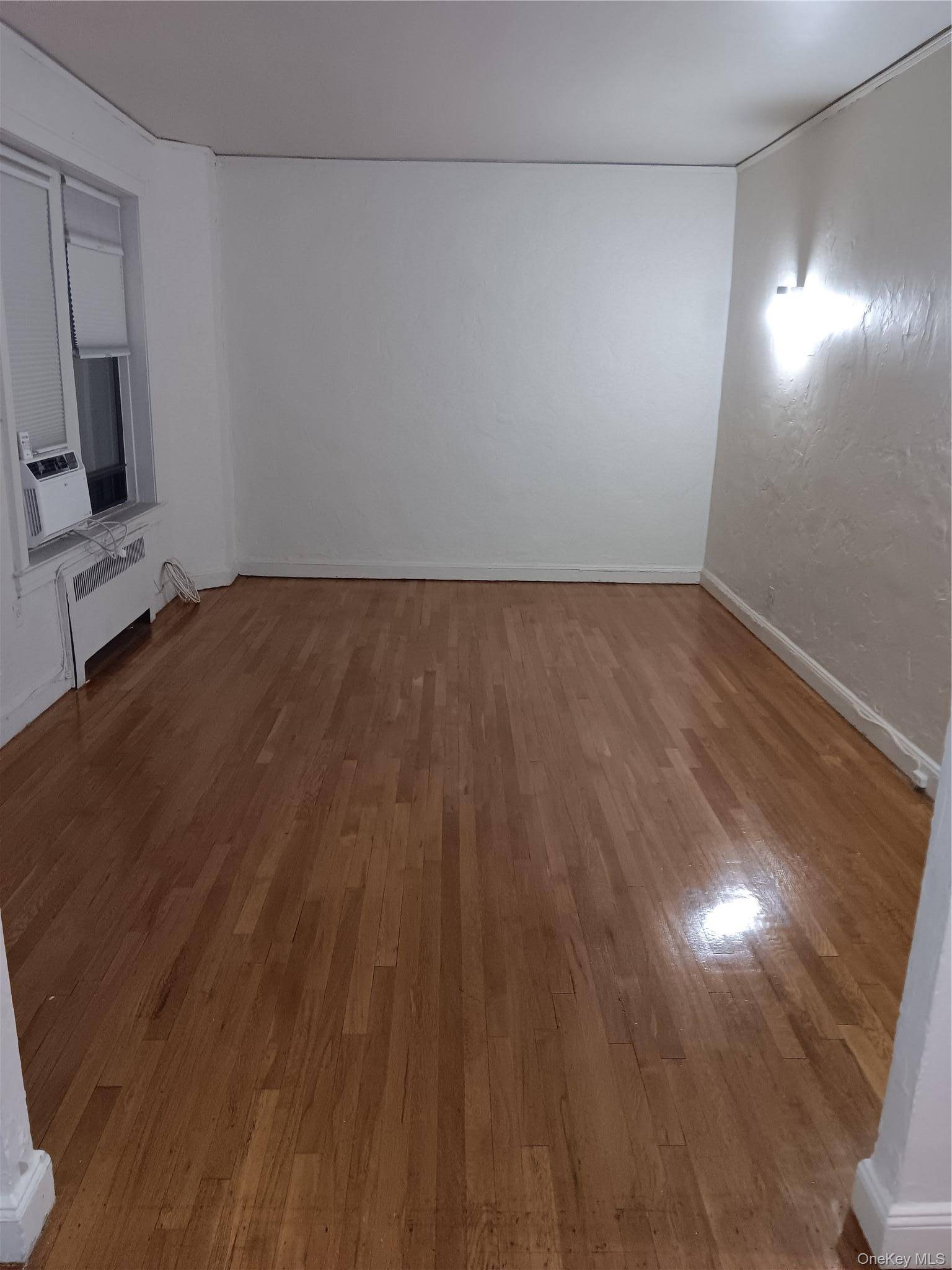 40-45 201 ST, Bayside, NY 11361