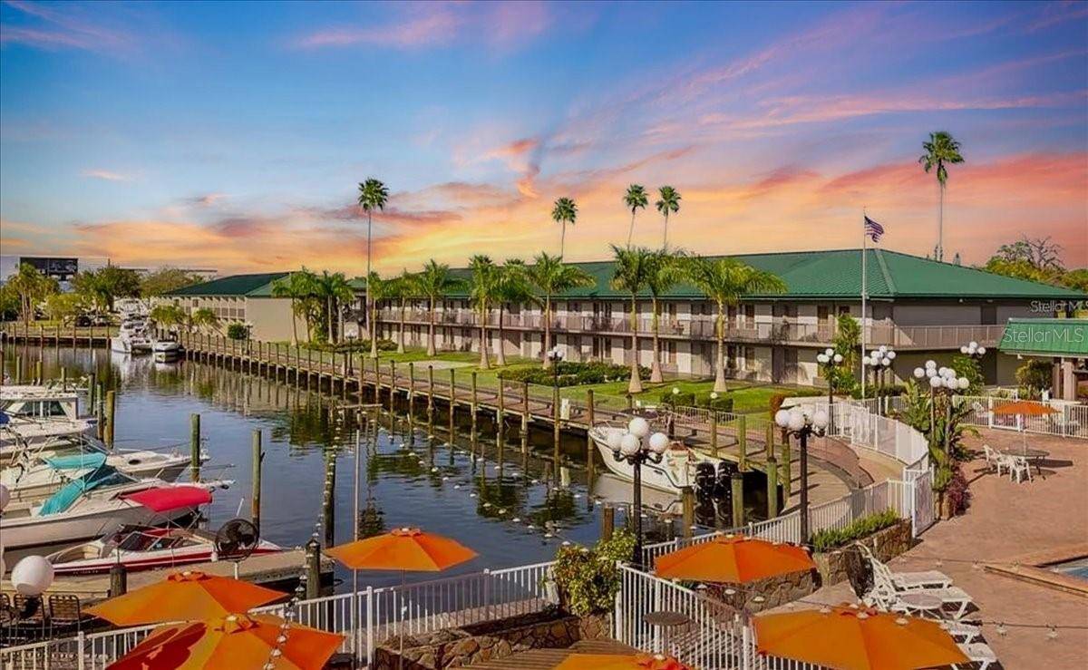 7150 N TAMIAMI TRL #S615, Sarasota, FL 34243