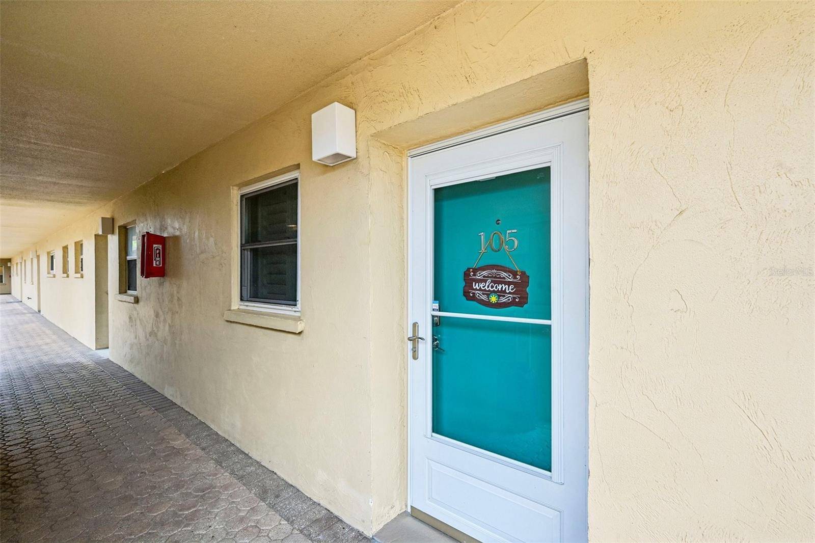 1300 N PORTOFINO DR #105, Sarasota, FL 34242