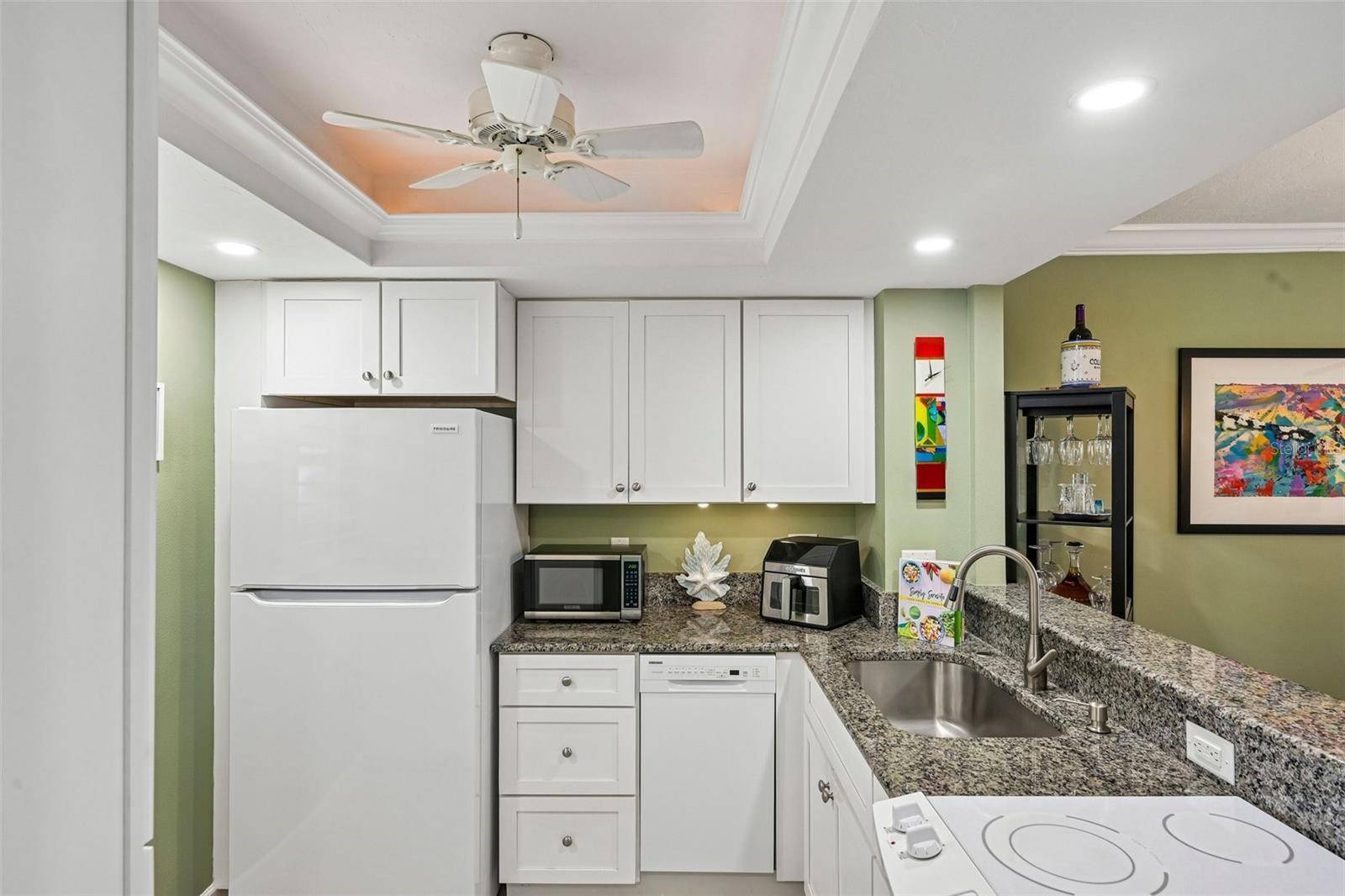1300 N PORTOFINO DR #105, Sarasota, FL 34242