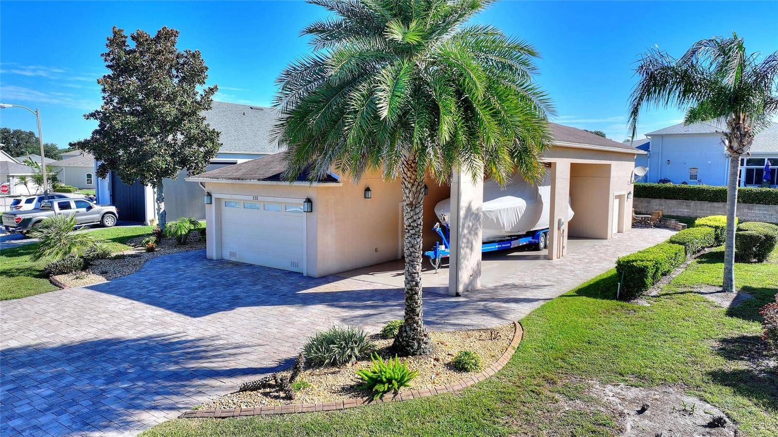 335 CRUISERS DR, Polk City, FL 33868