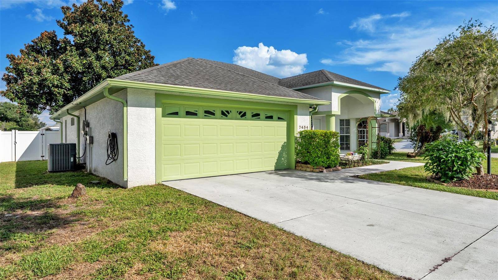 7434 BEAUMONT DR, Lakeland, FL 33810