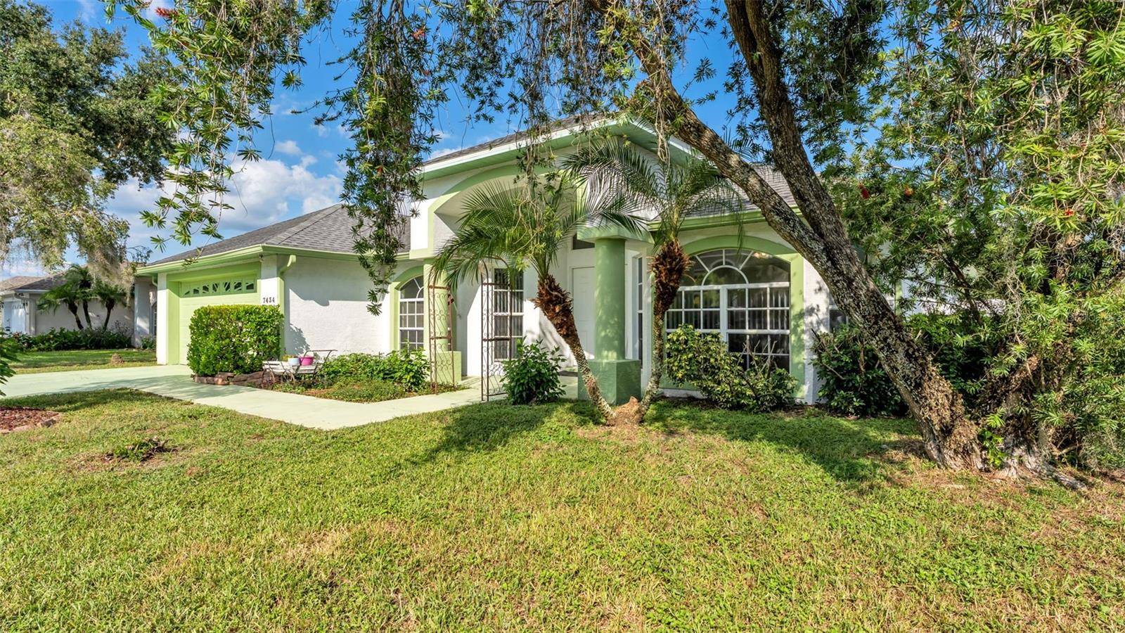7434 BEAUMONT DR, Lakeland, FL 33810