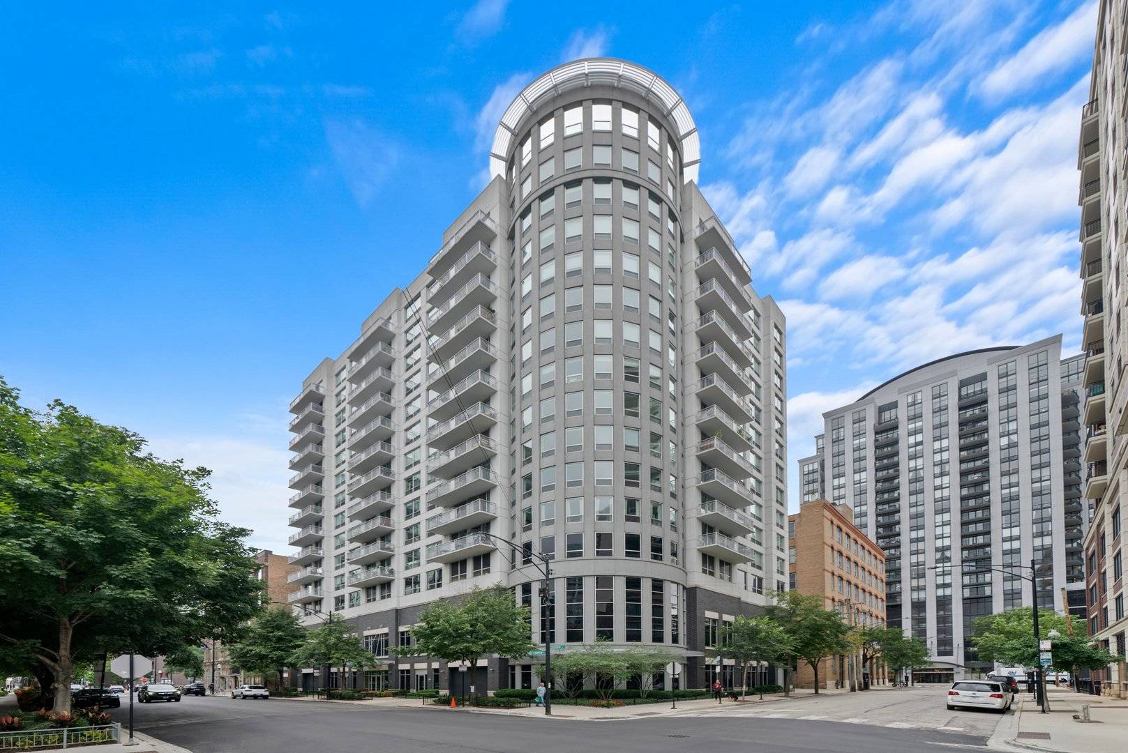 421 W Huron ST #GU-31, Chicago, IL 60654