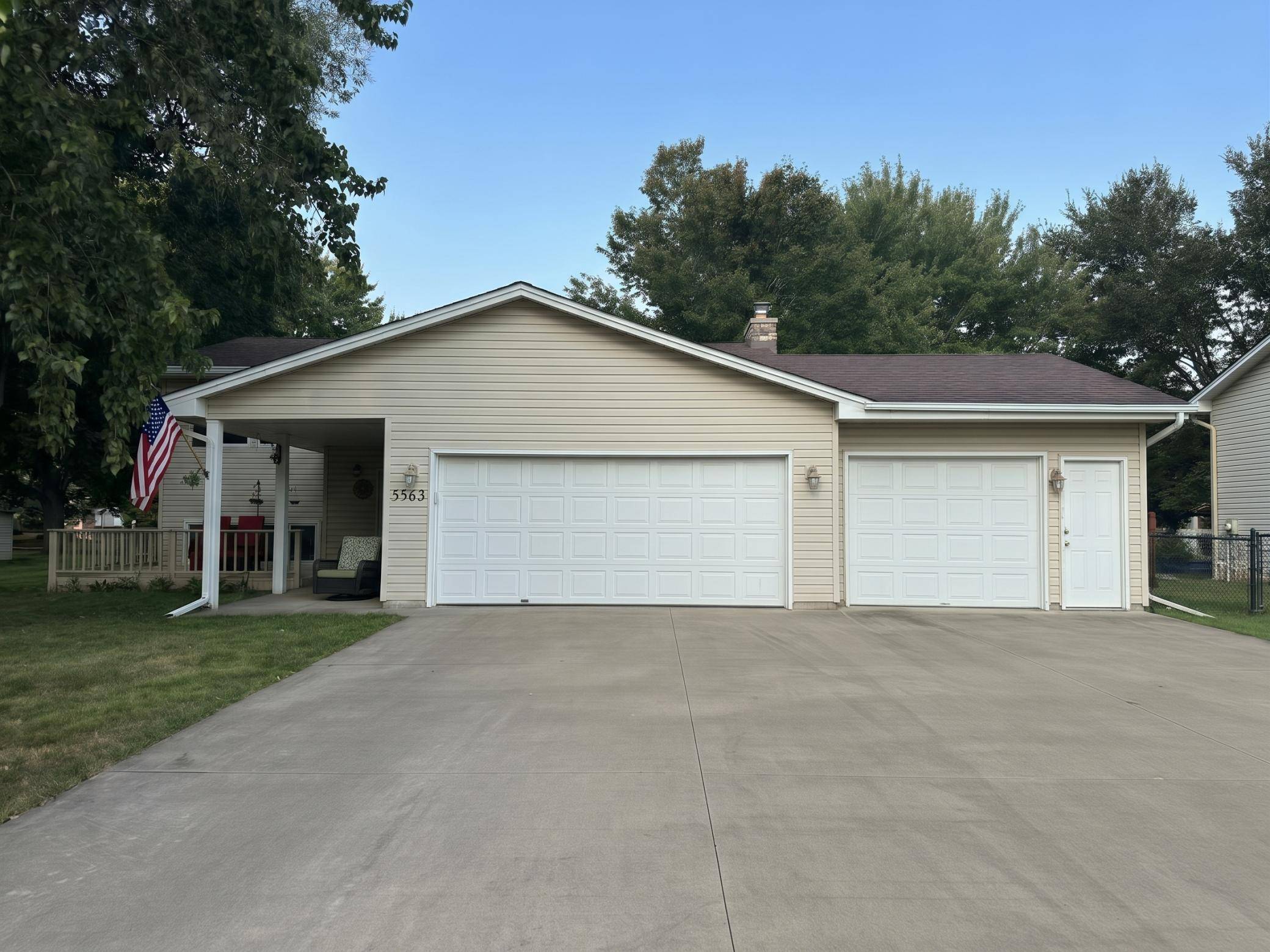 5563 Asbury ST, Shoreview, MN 55126