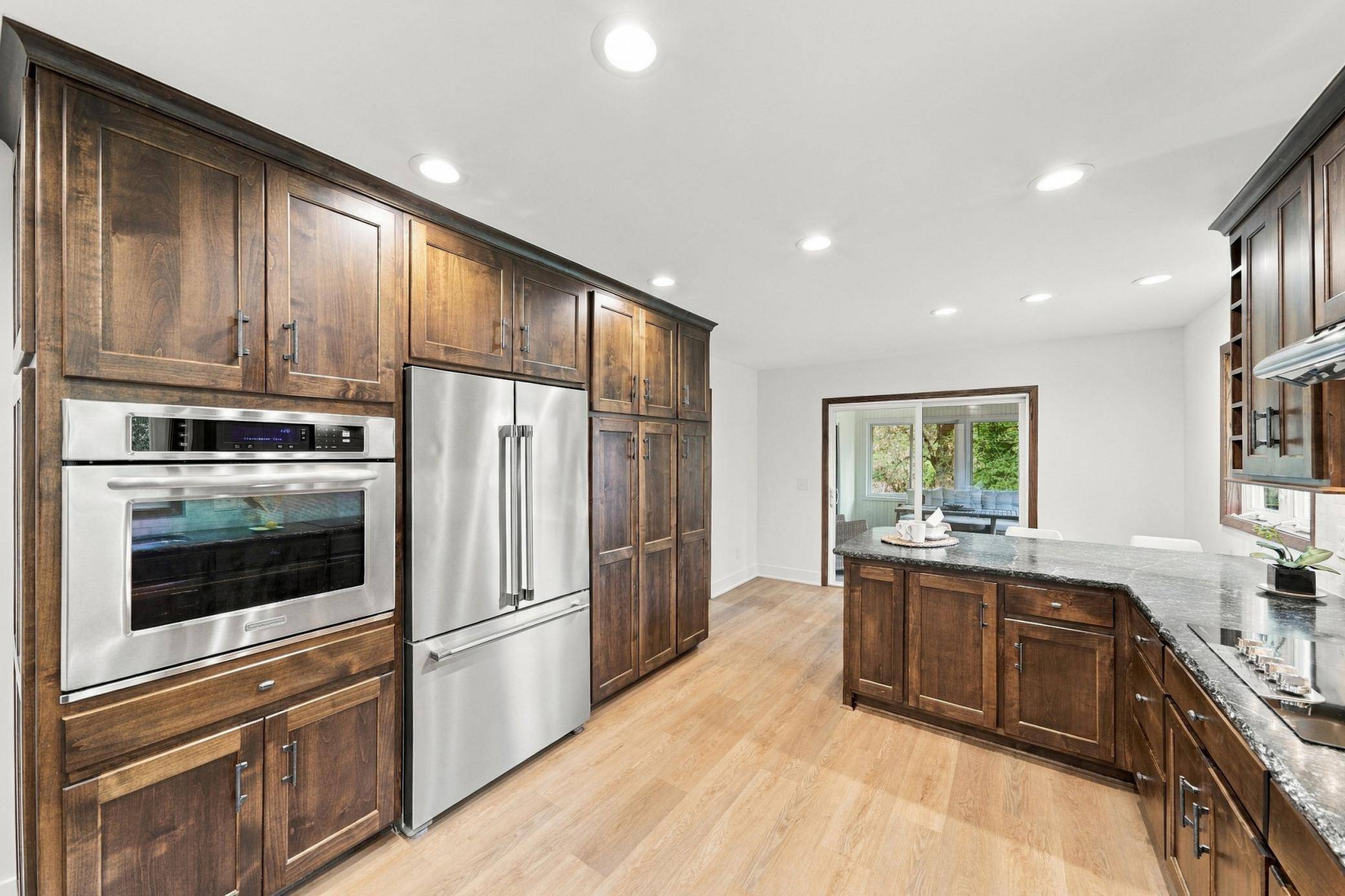 16724 Blenheim WAY, Minnetonka, MN 55345