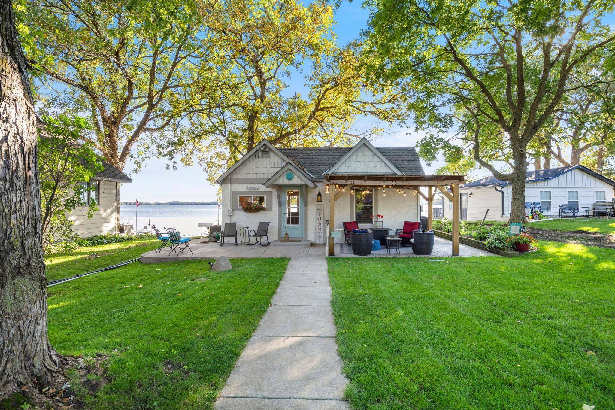 9065 Ingram AVE NW, Annandale, MN 55302