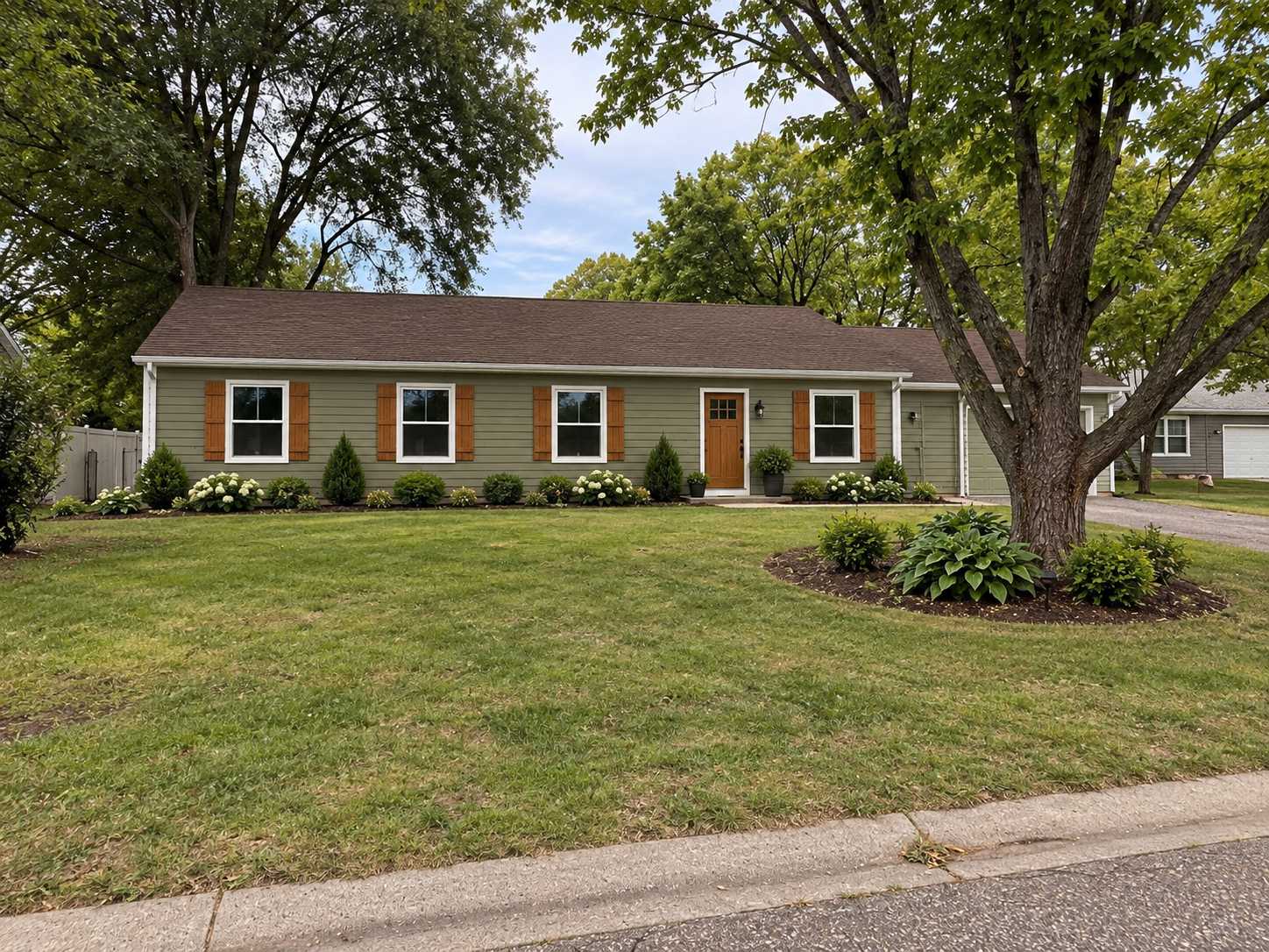 15105 Dunbar CT, Apple Valley, MN 55124