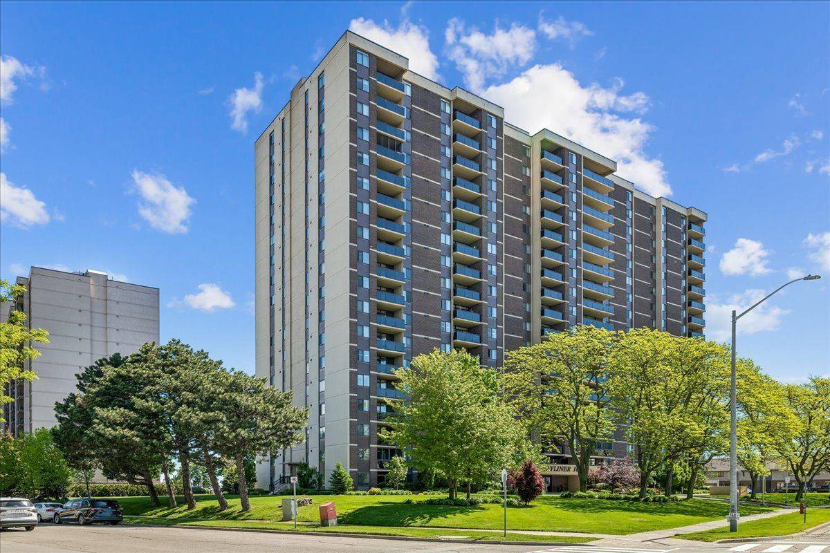 301 Frances AVE #709, Hamilton, ON L8E 3W6