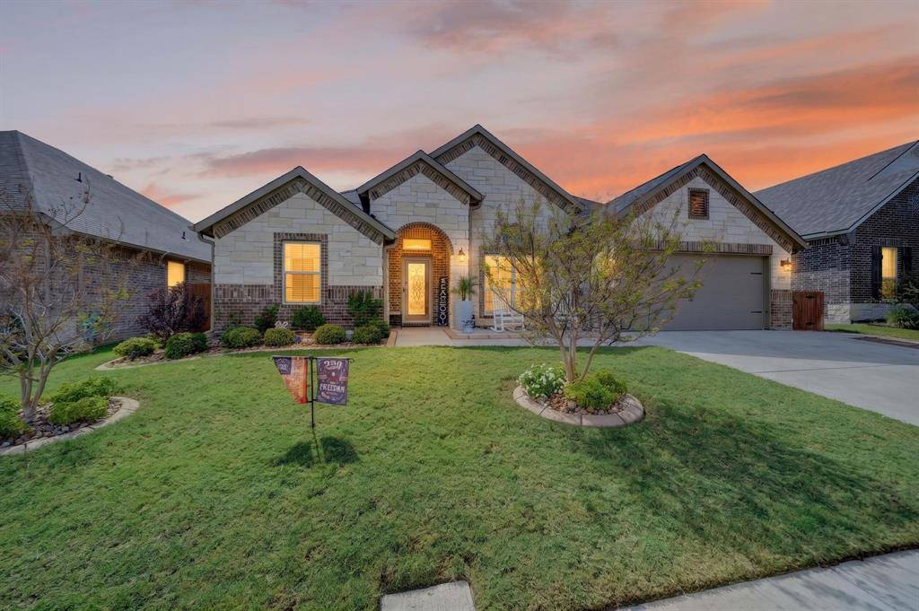 1528 Sidewinder Trail, Weatherford, TX 76087