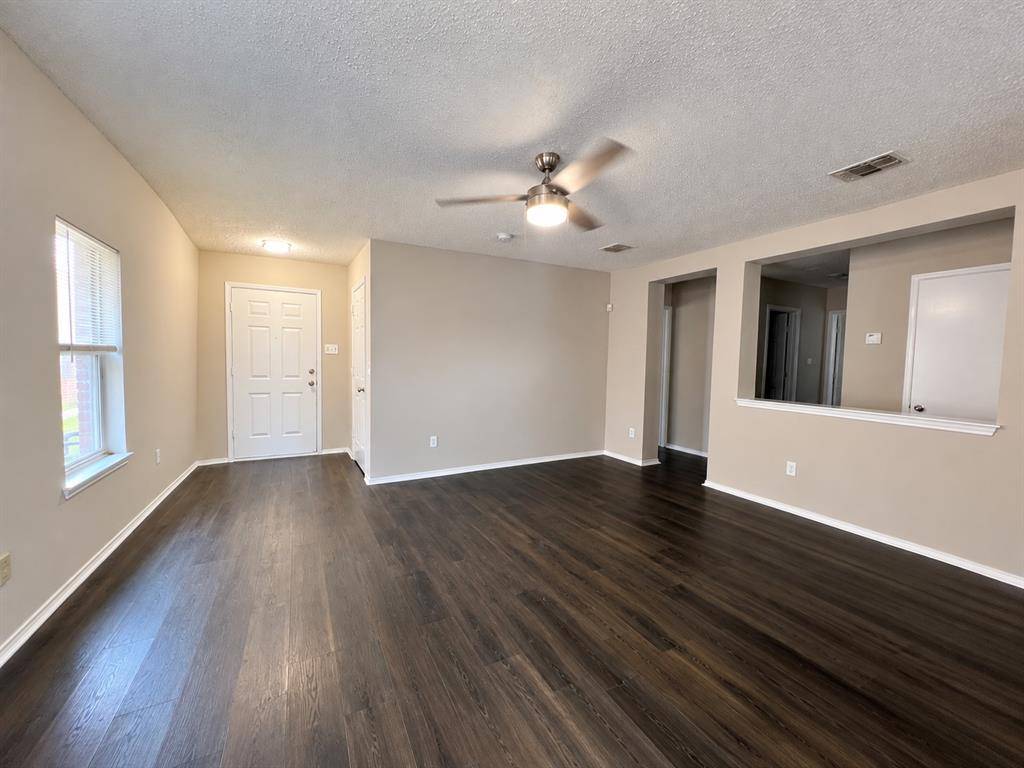 4604 Cool Ridge Court, Fort Worth, TX 76133