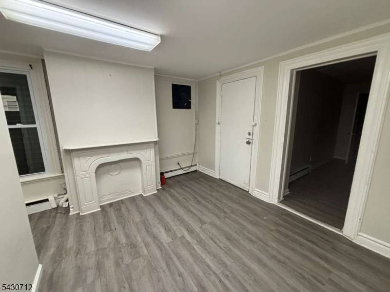 150 Garside St, Newark City, NJ 07104