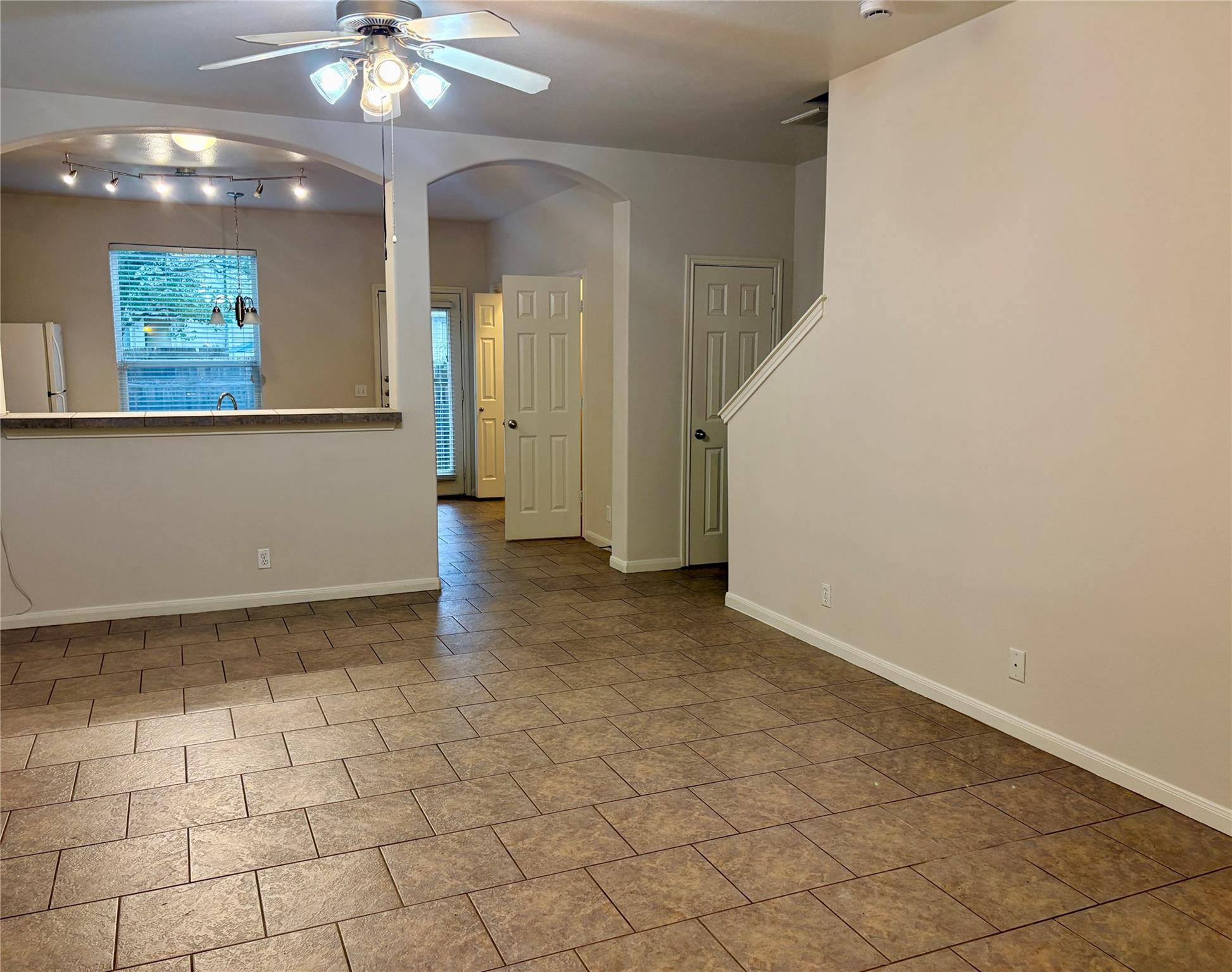 2409 Allred DR #B, Austin, TX 78748