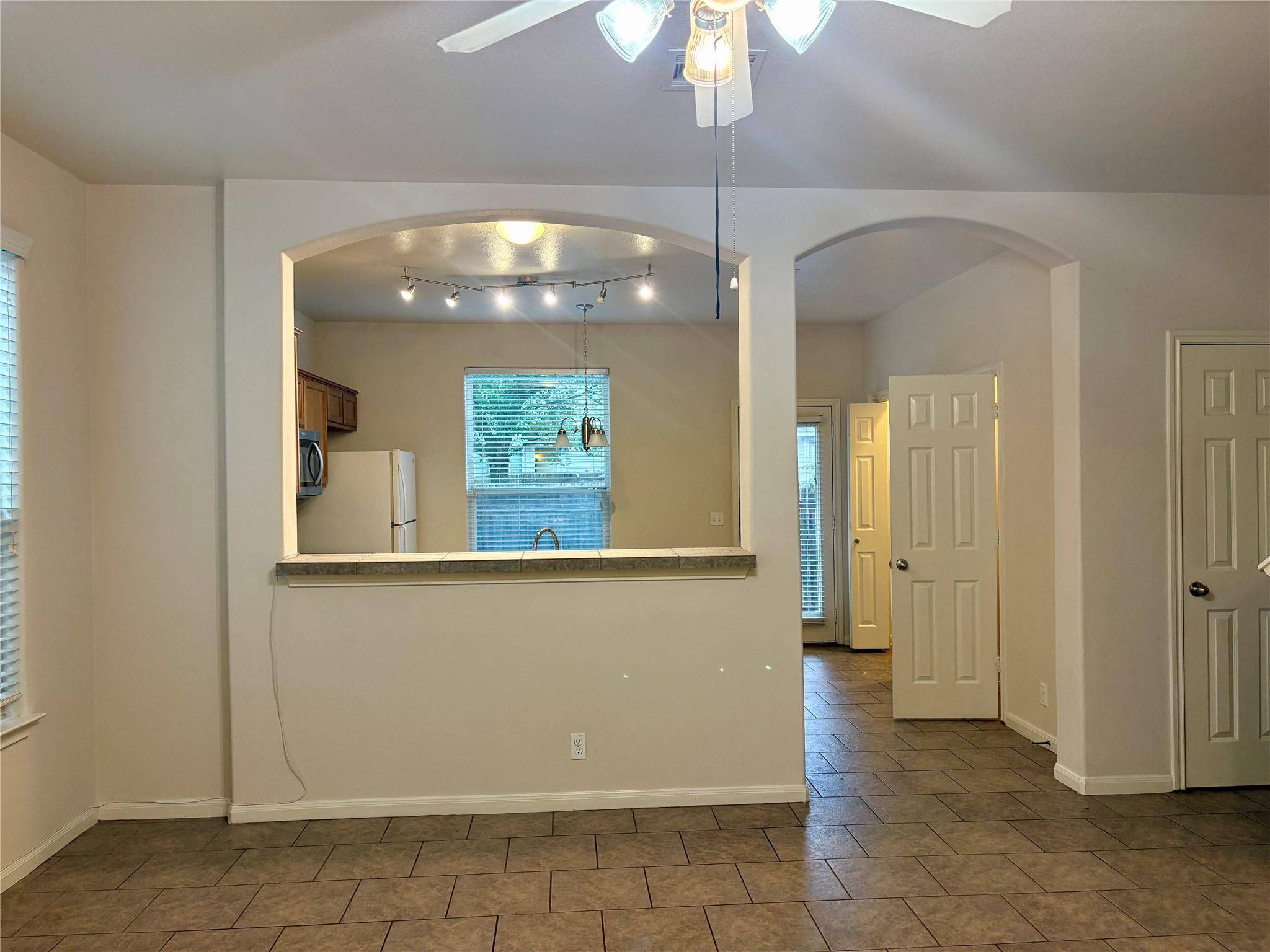 2409 Allred DR #B, Austin, TX 78748