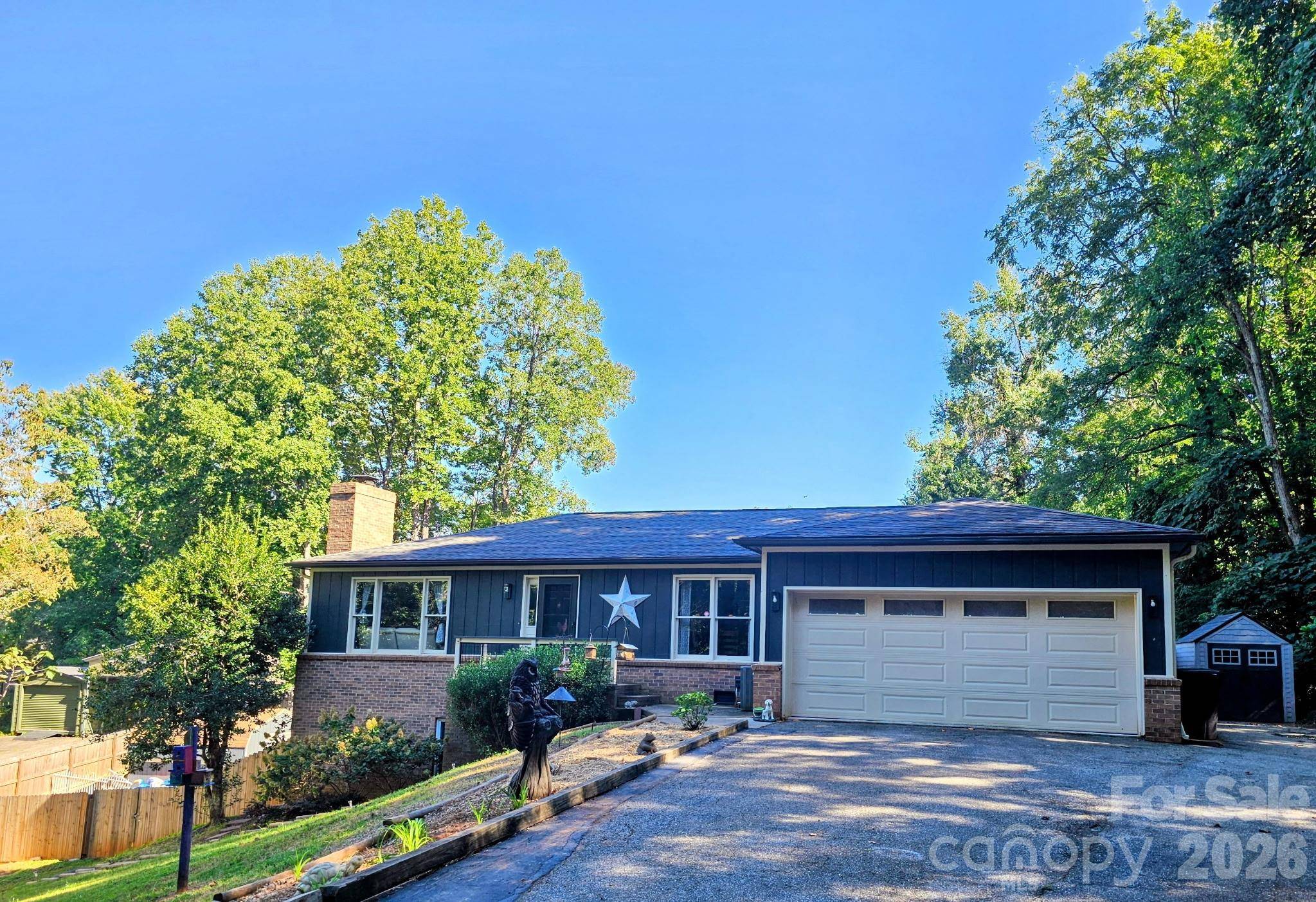 101 Catherine DR, Columbus, NC 28722