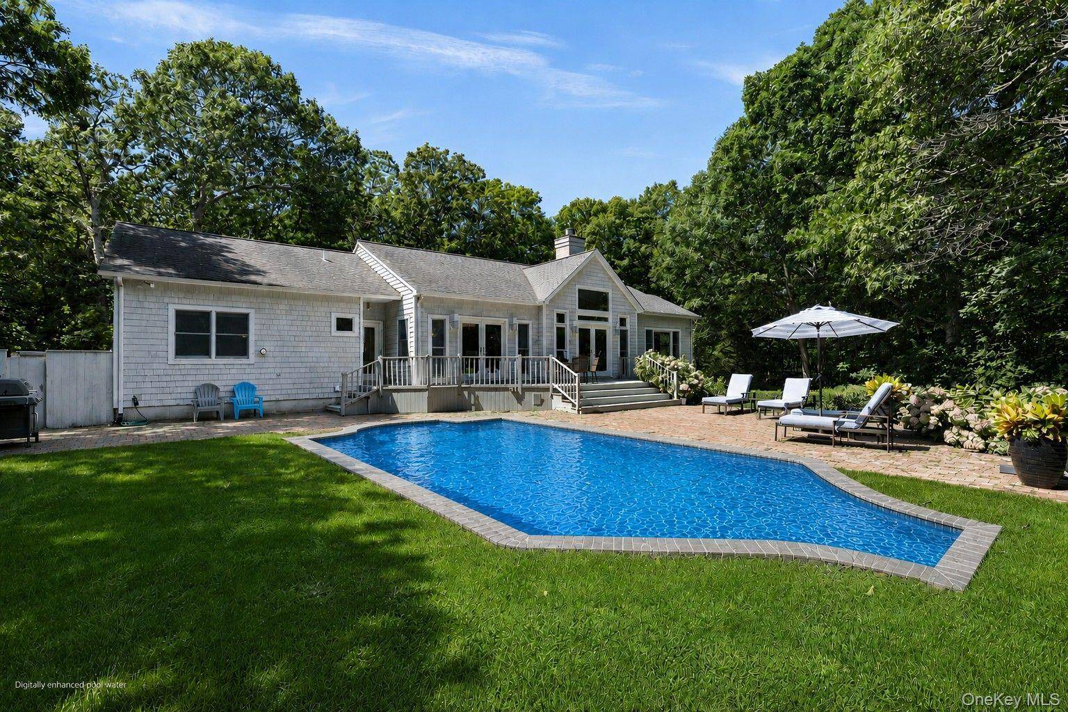 36 Pepperidge LN, Amagansett, NY 11930
