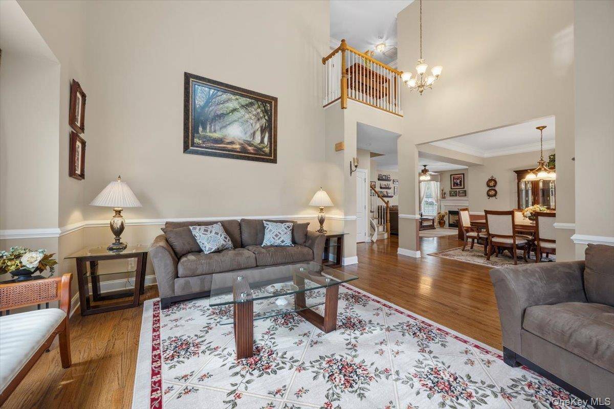 12 Sassinoro BLVD, Cortlandt Manor, NY 10567