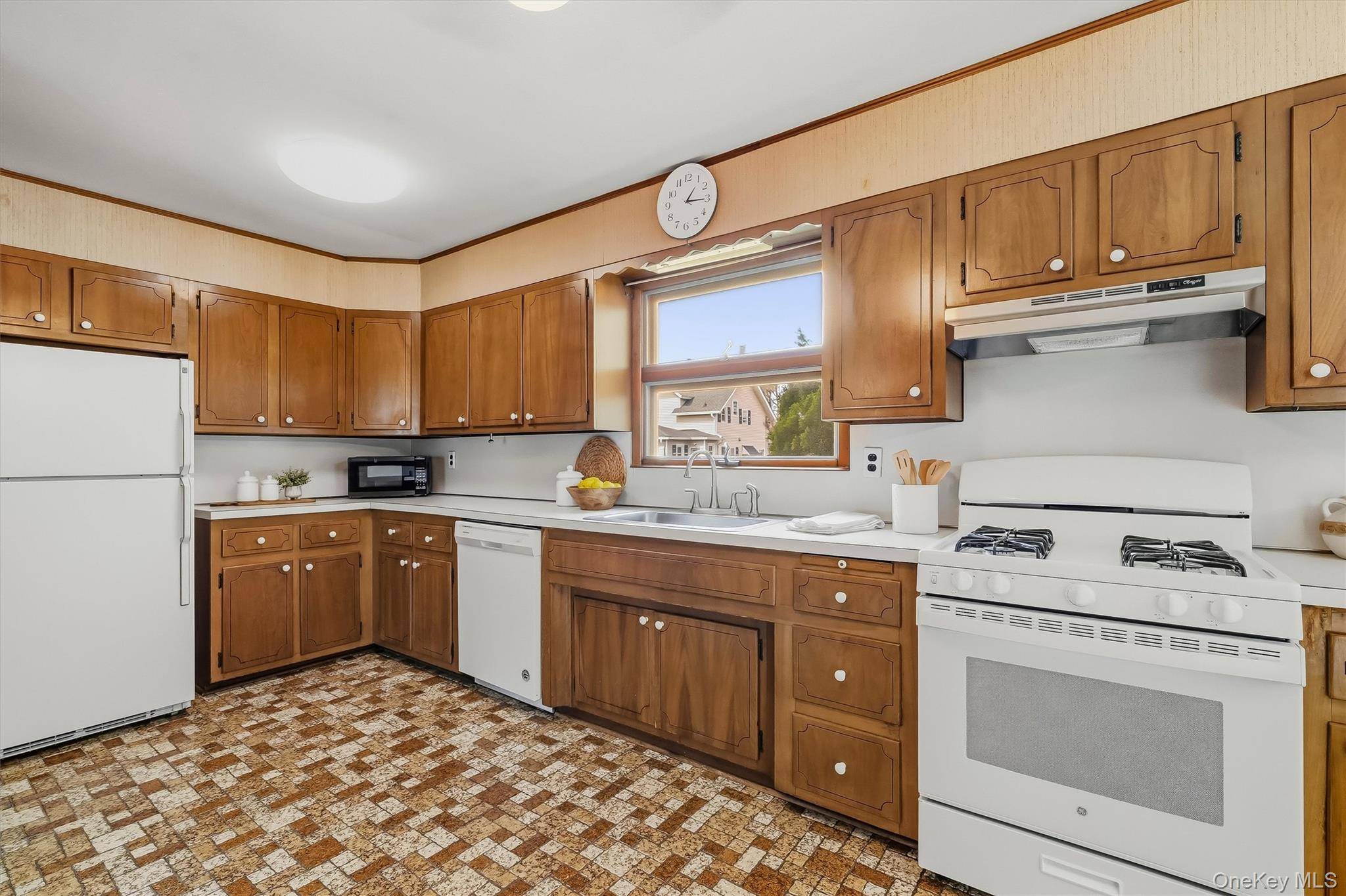 224 Bleloch AVE, Peekskill, NY 10566