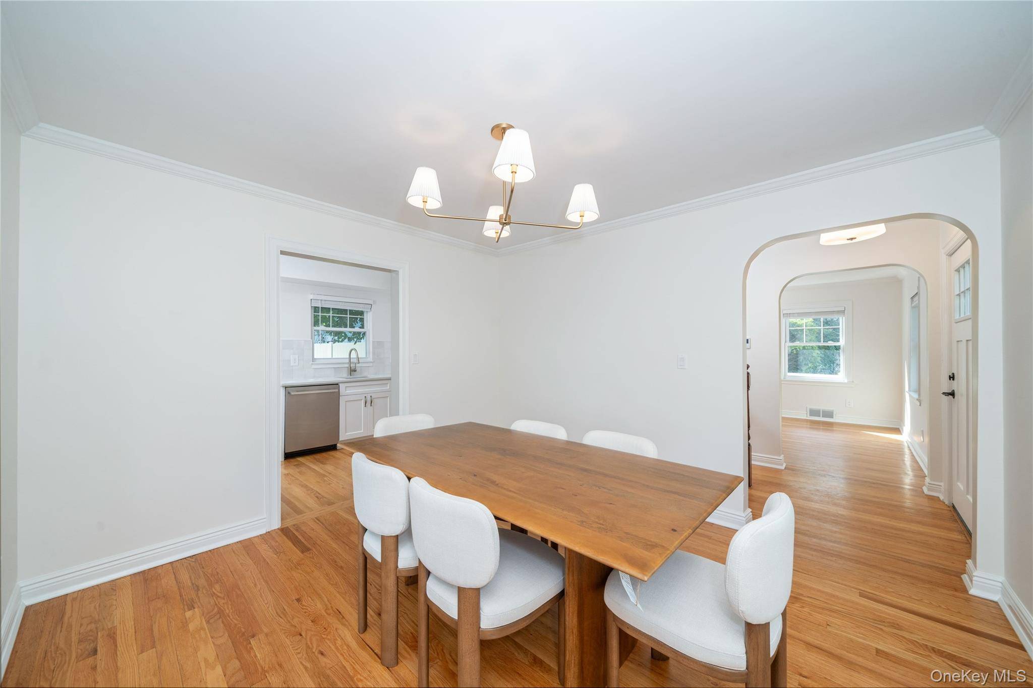 208 Lincoln AVE, Eastchester, NY 10709