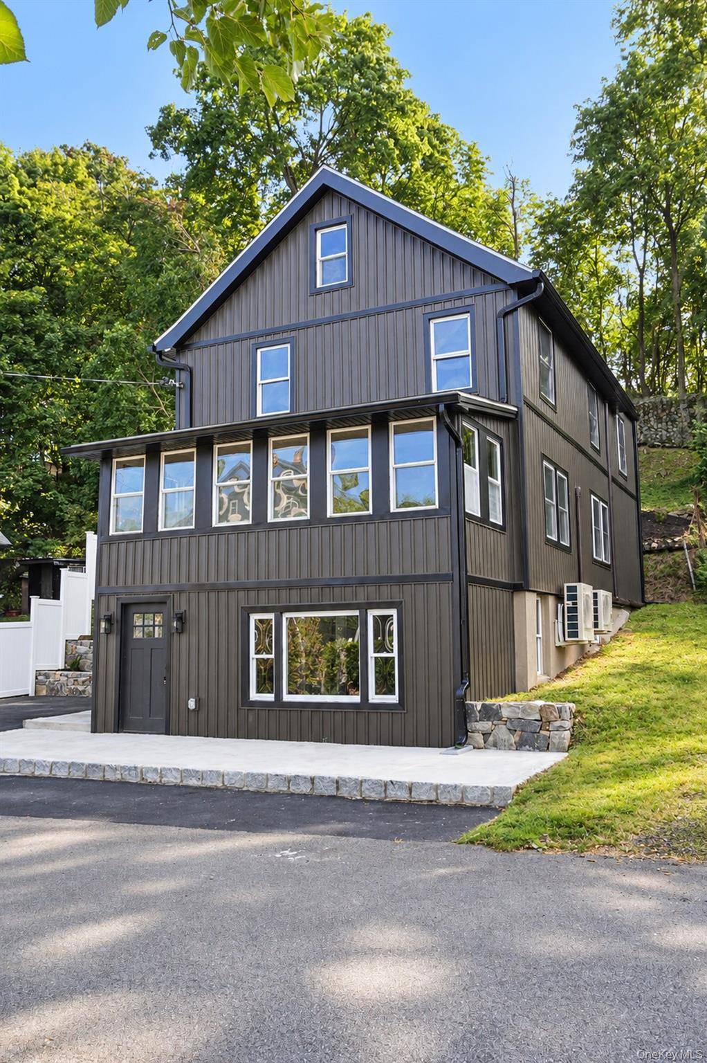 13 East ST, Beacon, NY 12508