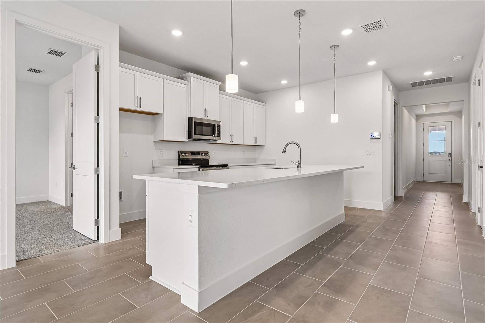 30310 EMERALD FOREST DR, Mount Dora, FL 32757