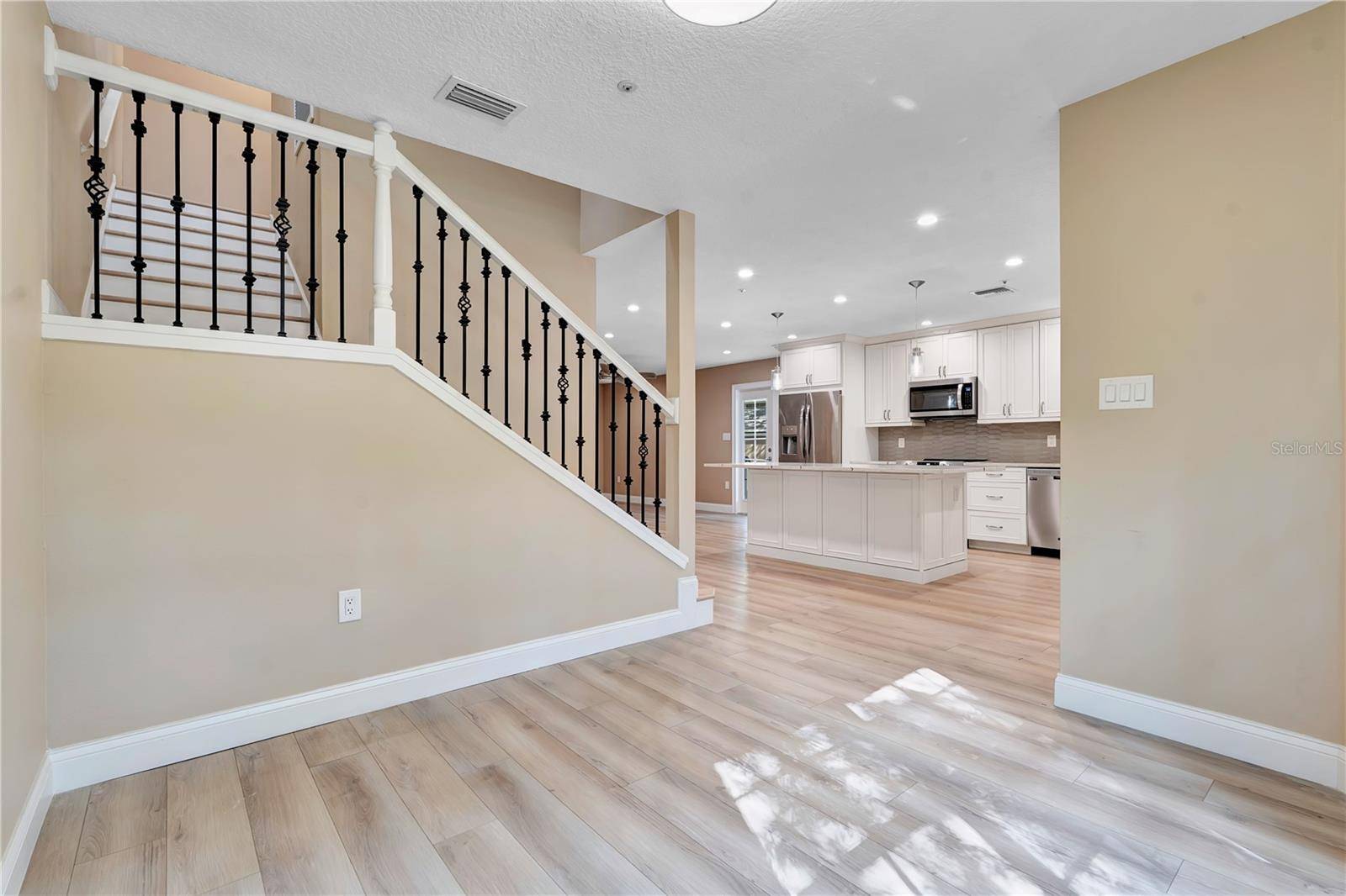 668 POST OAK CIR #116, Altamonte Springs, FL 32701