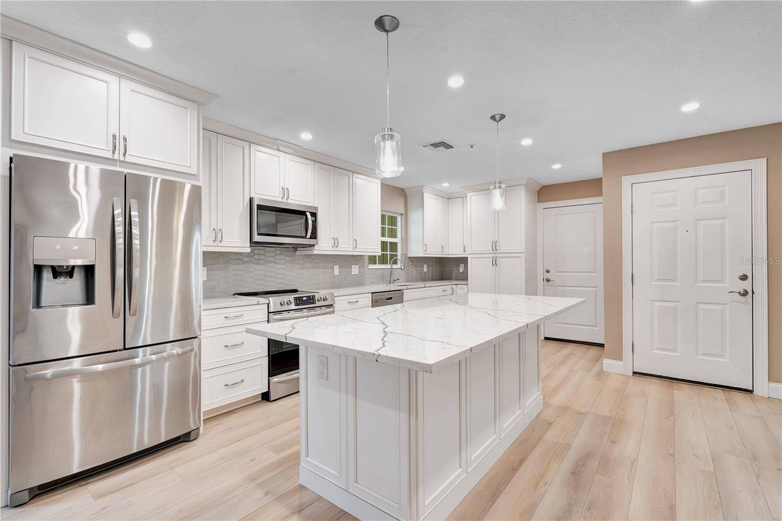 668 POST OAK CIR #116, Altamonte Springs, FL 32701