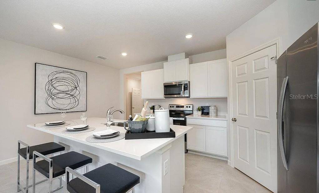 574 SCARSDALE ST SW, Palm Bay, FL 32908