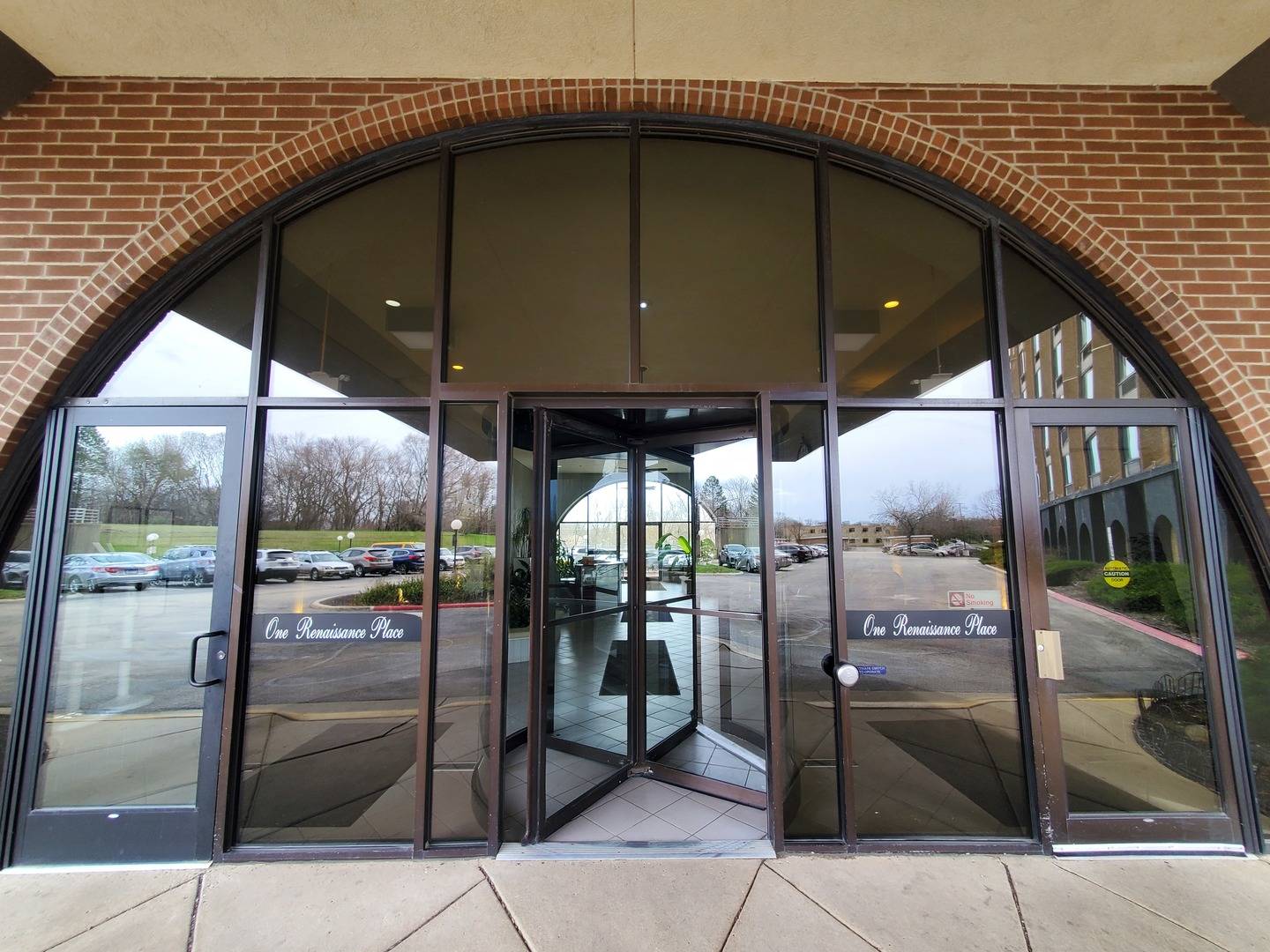 1 Renaissance PL #400, Palatine, IL 60067