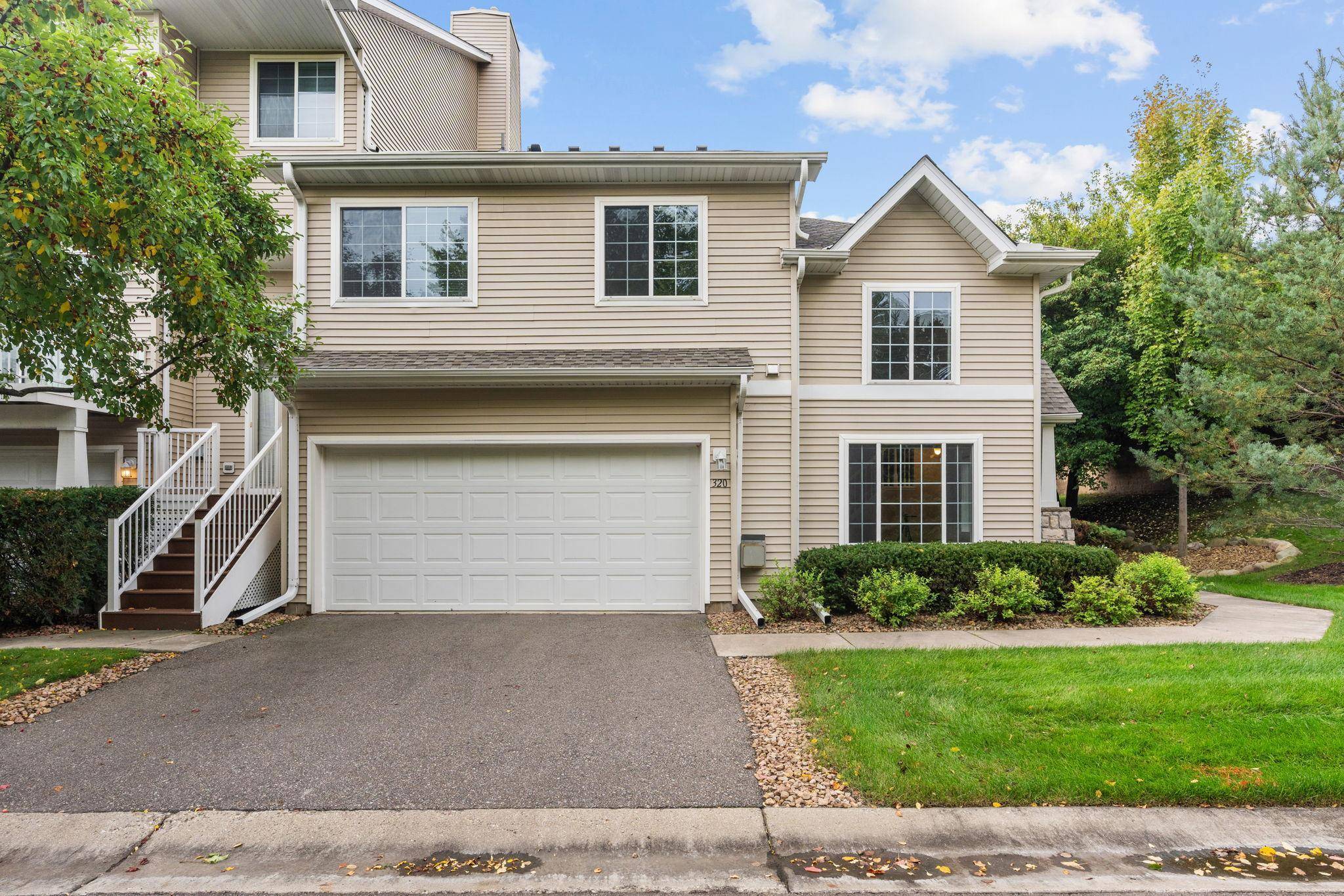 320 Willoughby WAY W, Minnetonka, MN 55305