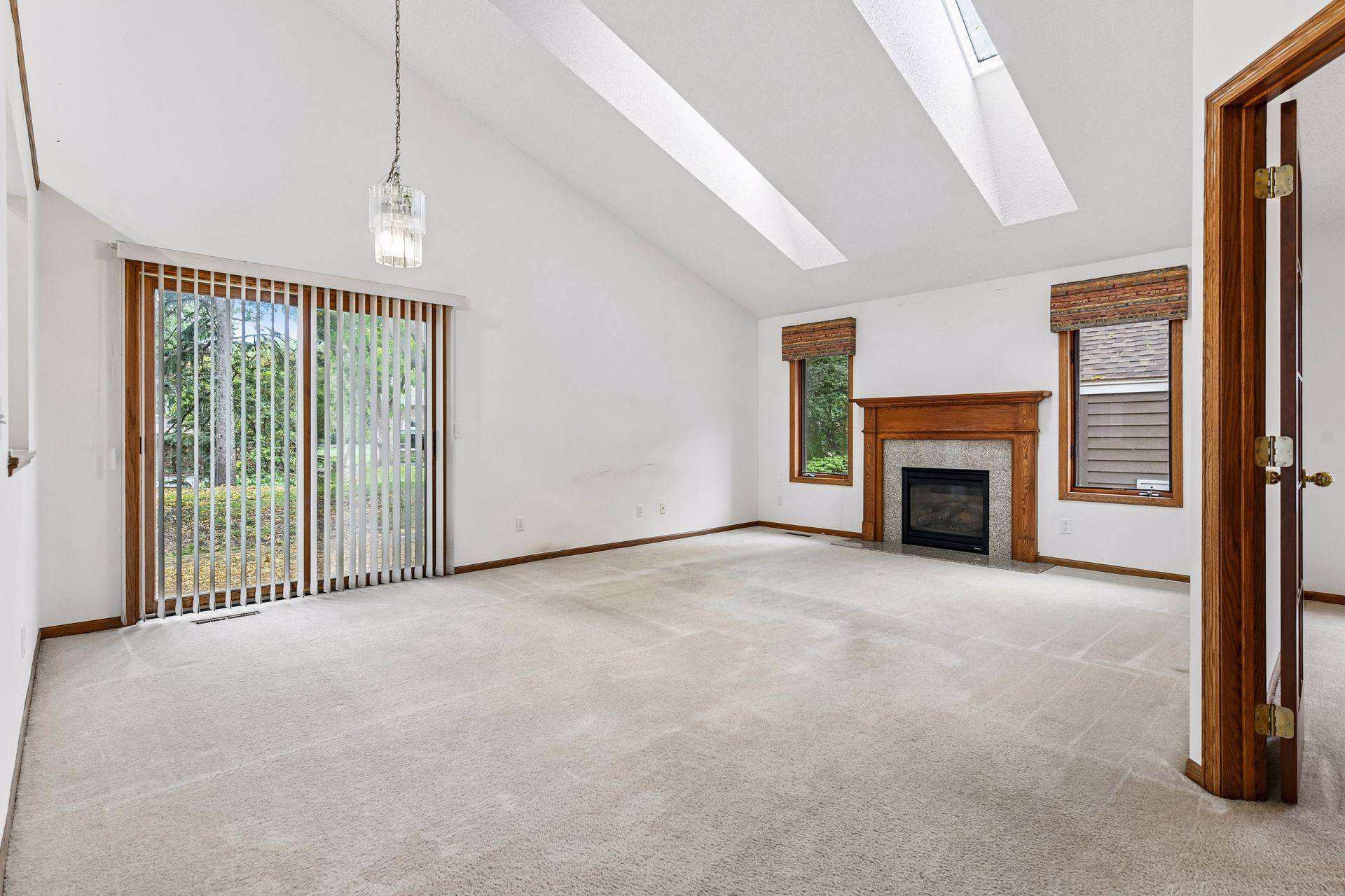 18512 Lime Tree CT, Minnetonka, MN 55345