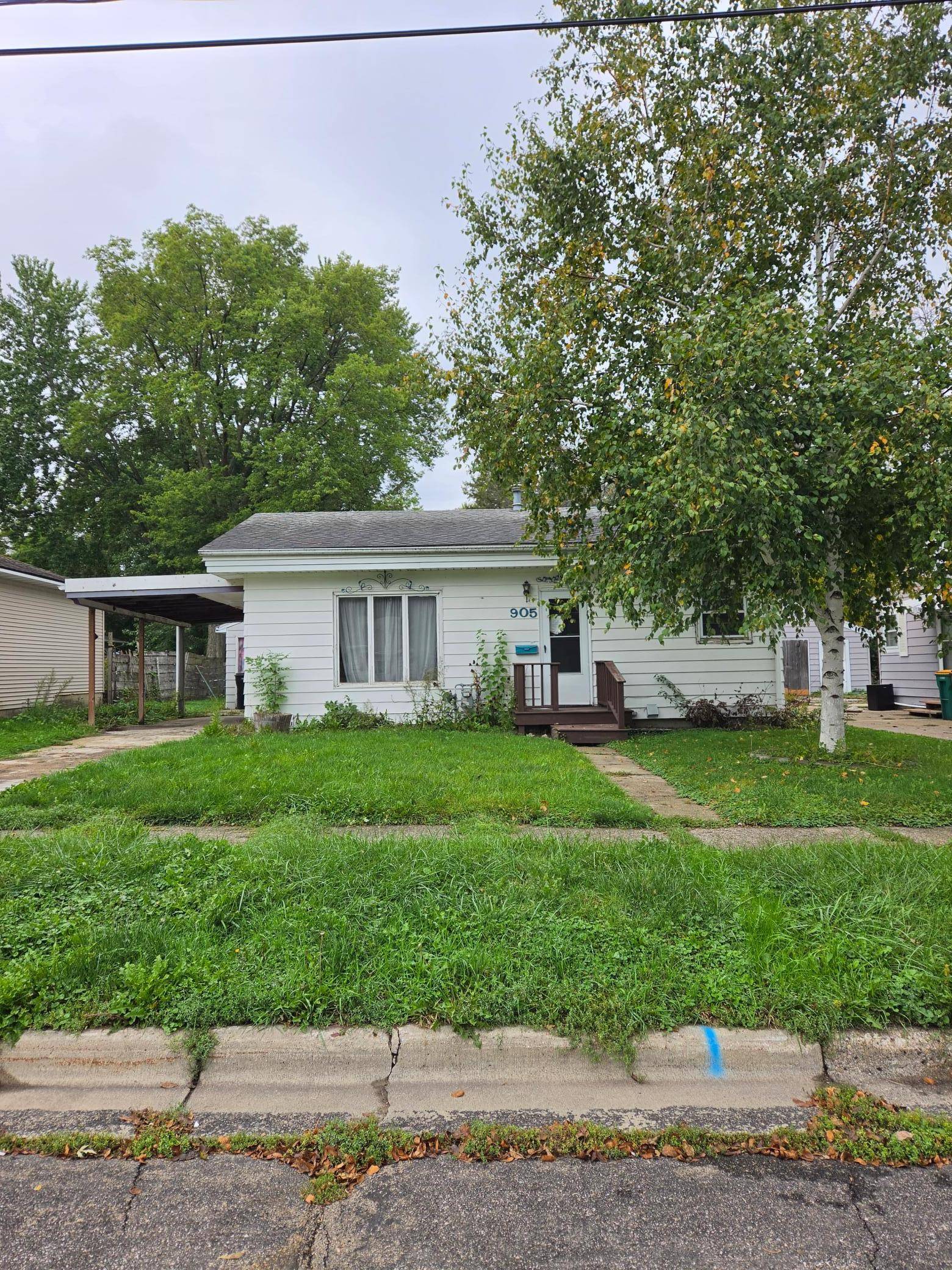 905 Ulstad AVE, Albert Lea, MN 56007