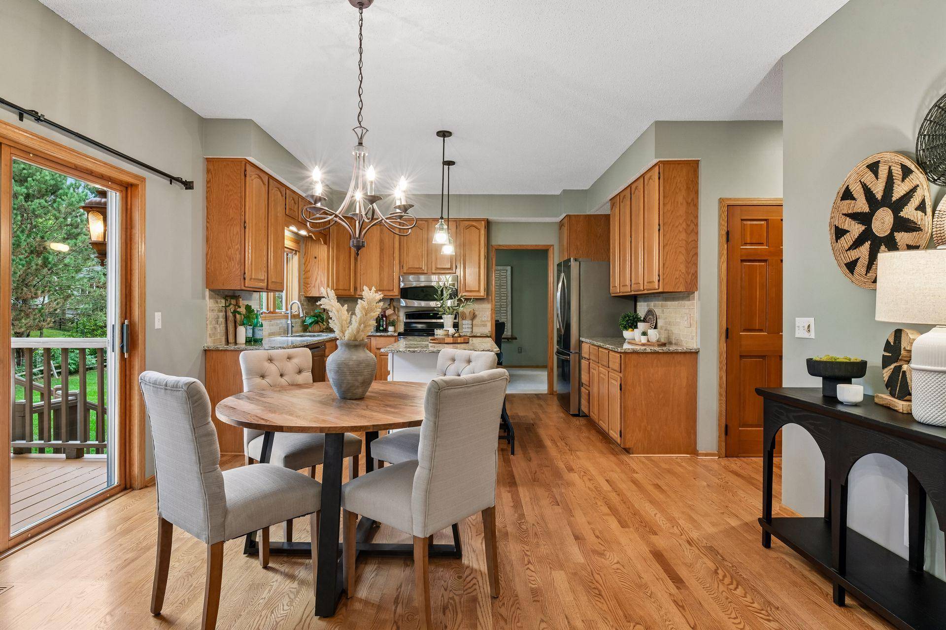 1929 Woodstone DR, Victoria, MN 55386