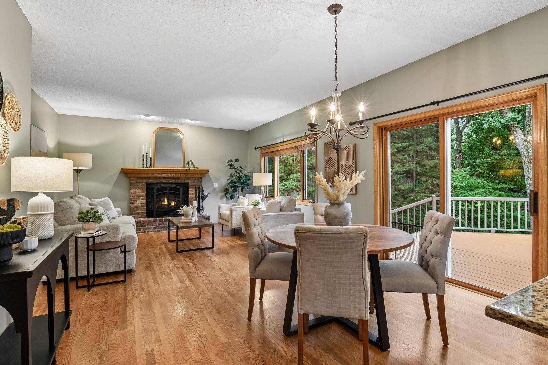 1929 Woodstone DR, Victoria, MN 55386