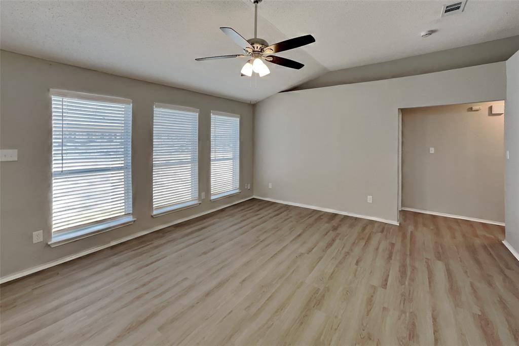 6103 King William Drive, Arlington, TX 76018