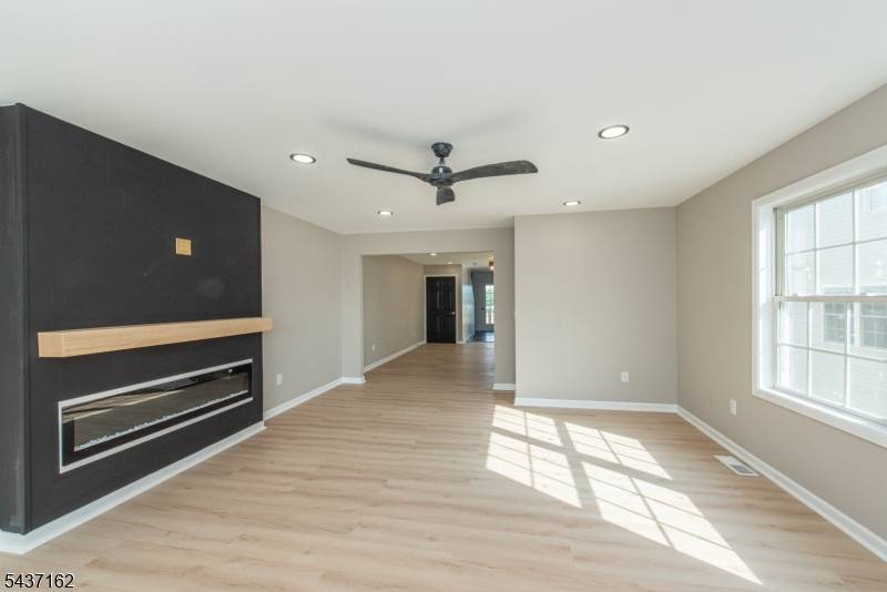 42B Roosevelt St, New Brunswick City, NJ 08901