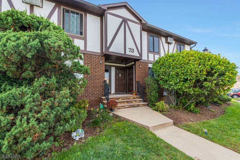 73F Farm Rd #F, Hillsborough Twp., NJ 08844