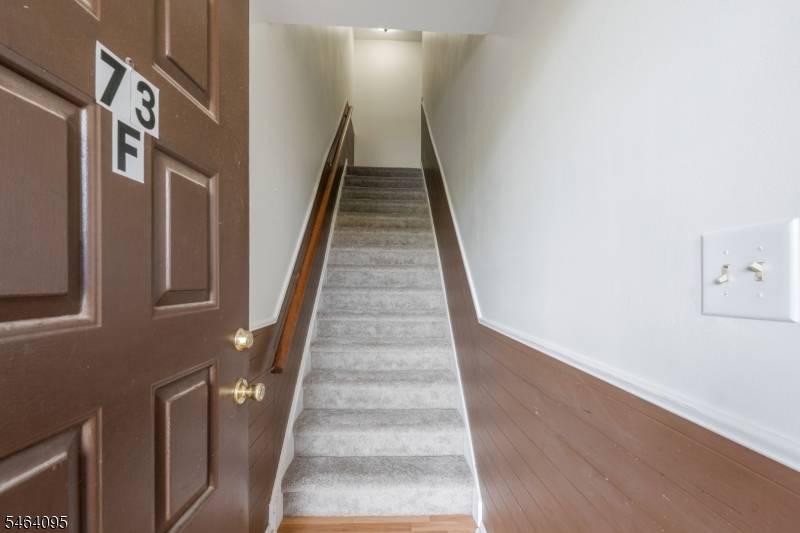 73F Farm Rd #F, Hillsborough Twp., NJ 08844