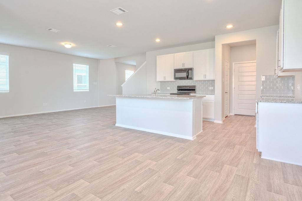 362 Golden Paint TRL, Liberty Hill, TX 78642