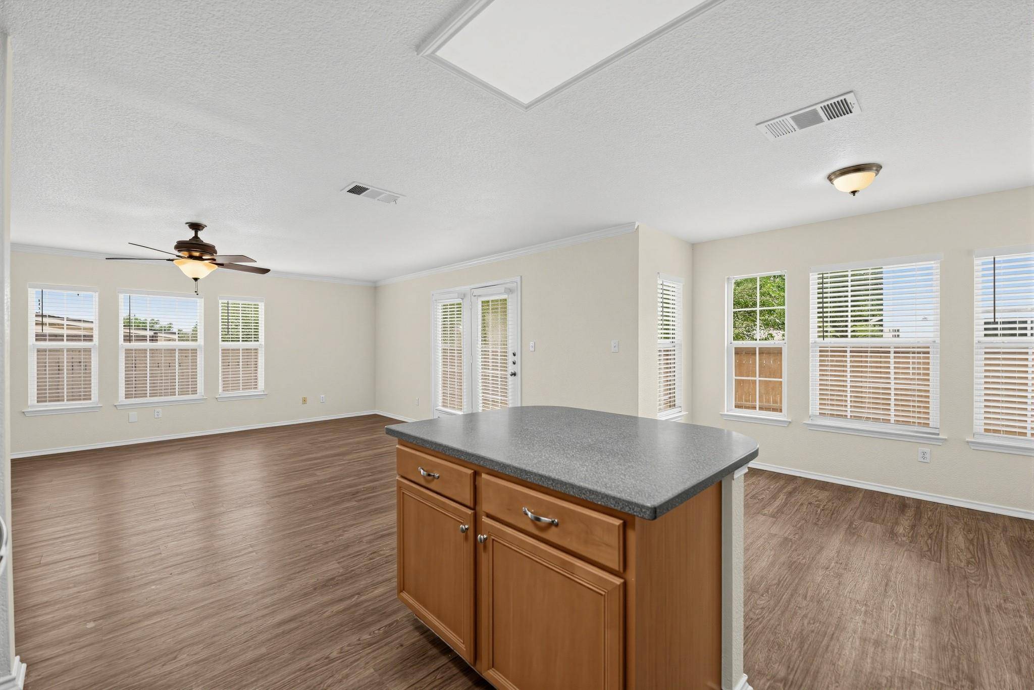 360 Thicket LN, Kyle, TX 78640