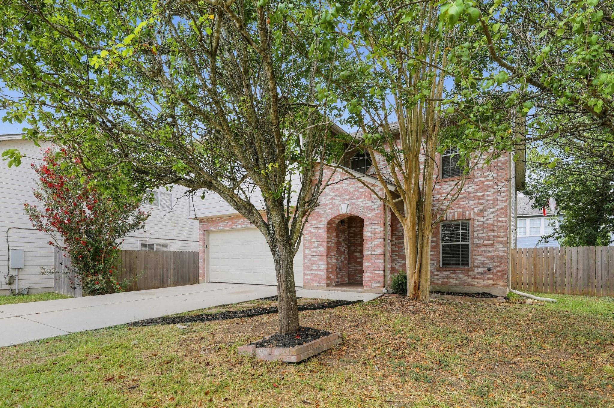360 Thicket LN, Kyle, TX 78640