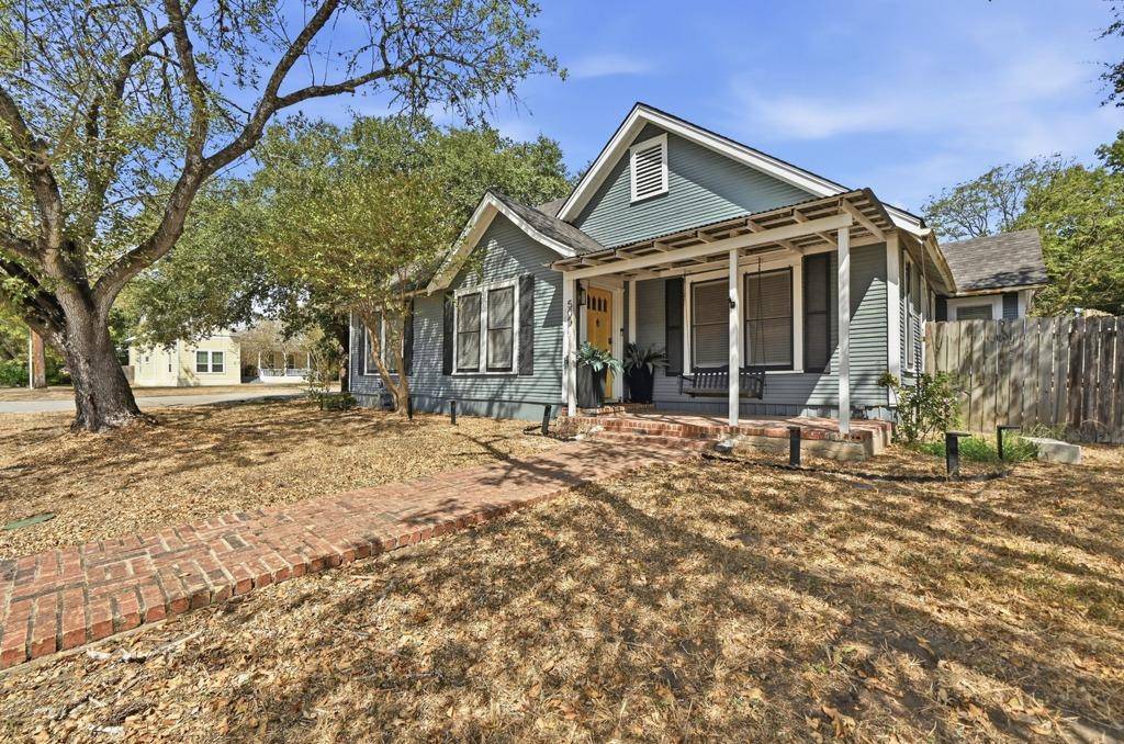 Address not disclosed, Luling, TX 78648