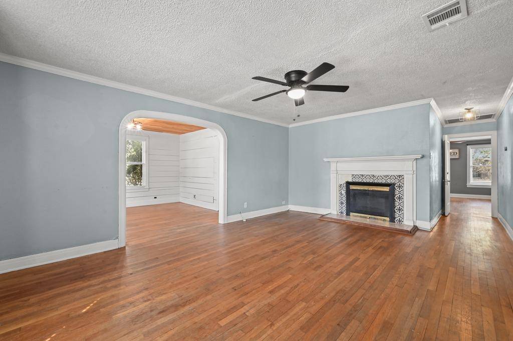 Address not disclosed, Luling, TX 78648